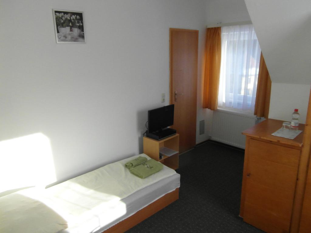 Pension "Am Wald" Lautenthal Kamer foto